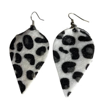 Load image into Gallery viewer, Earring Collection